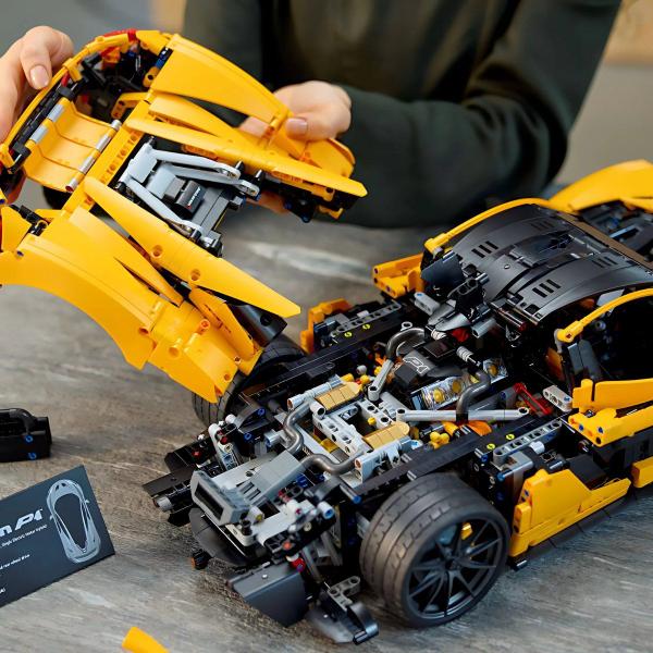 Imagem de Lego Technic Carro McLaren P1 3893 Peças - 42172