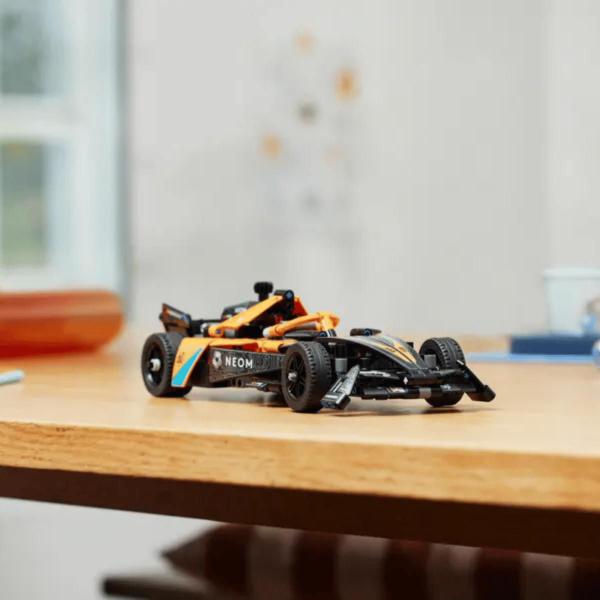 Lego Technic Neom Mclaren Formula E Team - 42169 Imagem de Lego Technic Neom Mclaren Formula E Team - 42169