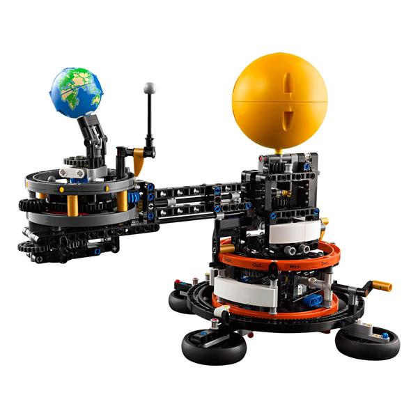 Imagem de LEGO Technic - Planeta Terra e Lua em Órbita