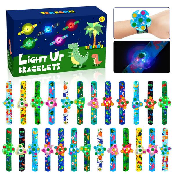 Imagem de Lembrancinhas de festa de Natal SEKEAHU Light Up Fidget Toy + Bracelet