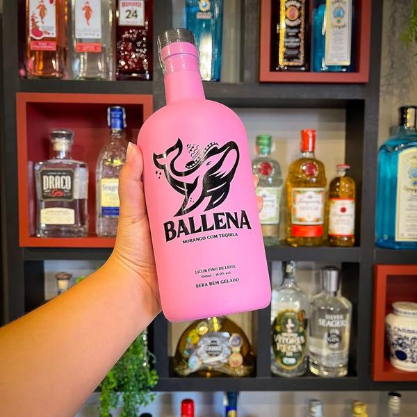 Imagem de Licor Ballena Creme De Morango com Tequila 750ml