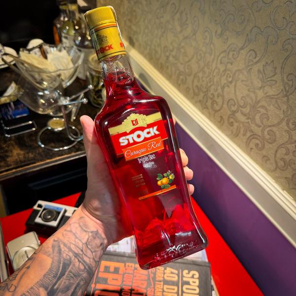 Licor Fino de Laranja Stock Curaçau Red 720ml 6 Unidades Imagem de Licor Fino de Laranja Stock Curaçau Red 720ml 6 Unidades