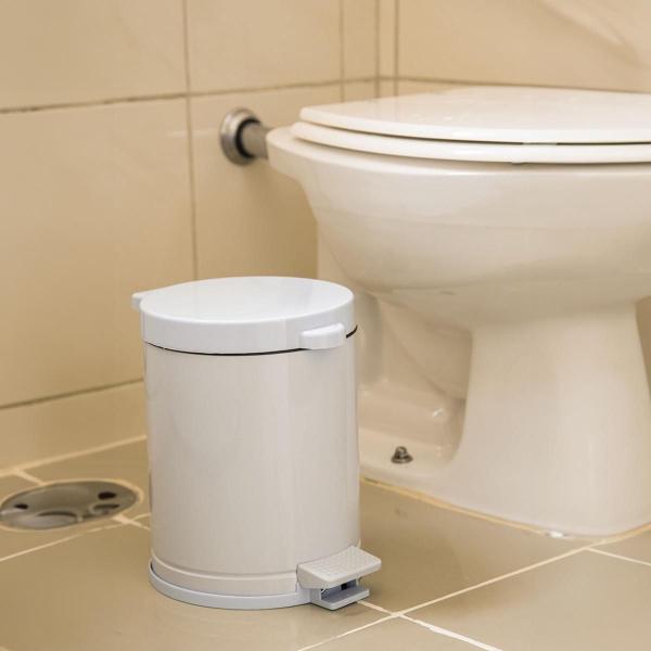 Lixeira Pedal Cesto De Lixo Tampa 4,5 Litros Branca Cozinha Banheiro Viel Imagem de Lixeira Pedal Cesto De Lixo Tampa 4,5 Litros Branca Cozinha Banheiro Viel