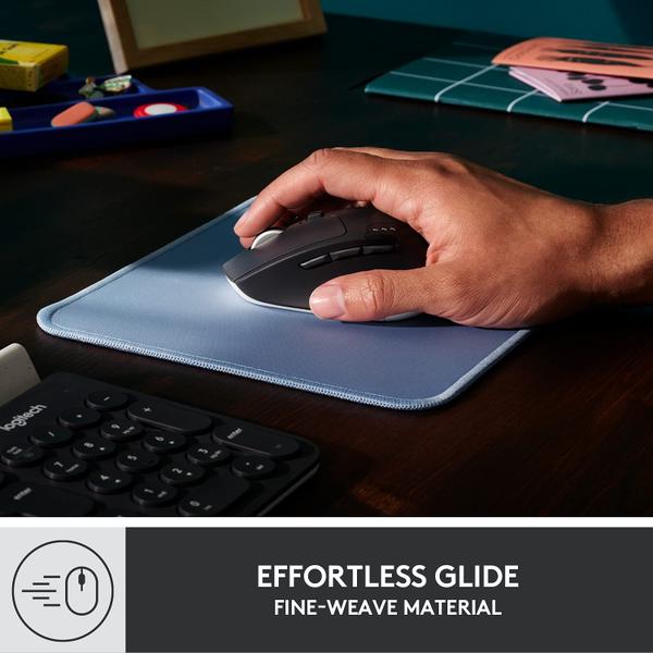 Imagem de Logitech Mouse Pad - Série Studio, Tapete de mouse para computador com base de borracha antiderrapante, deslizamento fácil, superfície resistente a derramamentos, materiais duráveis, portátil, em um design moderno e fresco, cinza azul