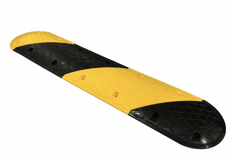 Lombada Modular Borracha Polietileno Para Condomínio 1 Metro - R4 Equipamentos Imagem de Lombada Modular Borracha Polietileno Para Condomínio 1 Metro
