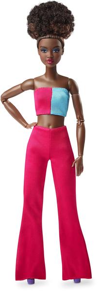 Imagem de Looks de boneca moderna da Barbie com cabelo e roupa pretos naturais