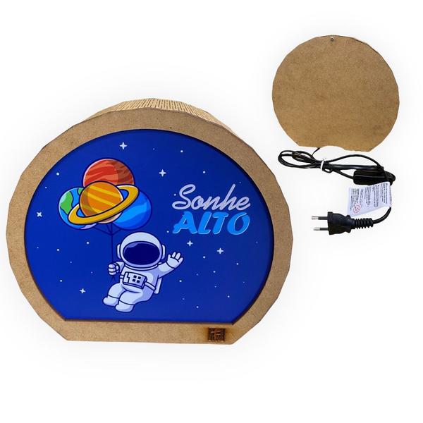 Luminária de Mesa Decorativa Astronauta Sonhe Alto Bivolt - FIRSTCOLOR Imagem de Luminária de Mesa Decorativa Astronauta Sonhe Alto Bivolt
