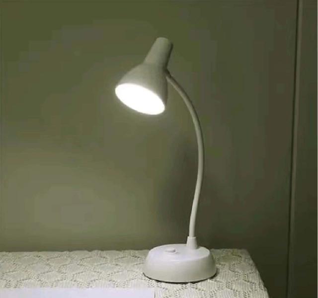 Imagem de Luminária de Mesa LED 32cm Flexivel Sem Fio Portátil com Luz