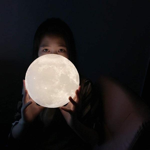 Imagem de luminária de mesa lua Cheia