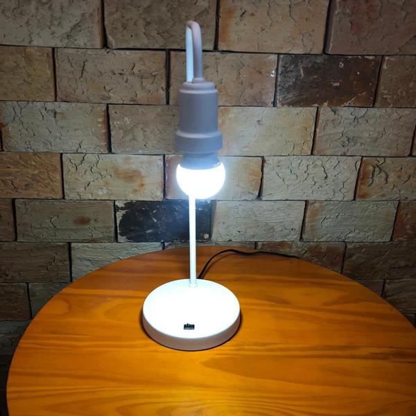 Imagem de Luminária de Mesa Retrô Vintage em Alumínio Branca Bivolt