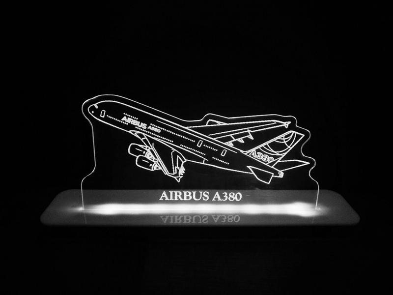 Imagem de Luminária Decorativa com LED Airbus A380