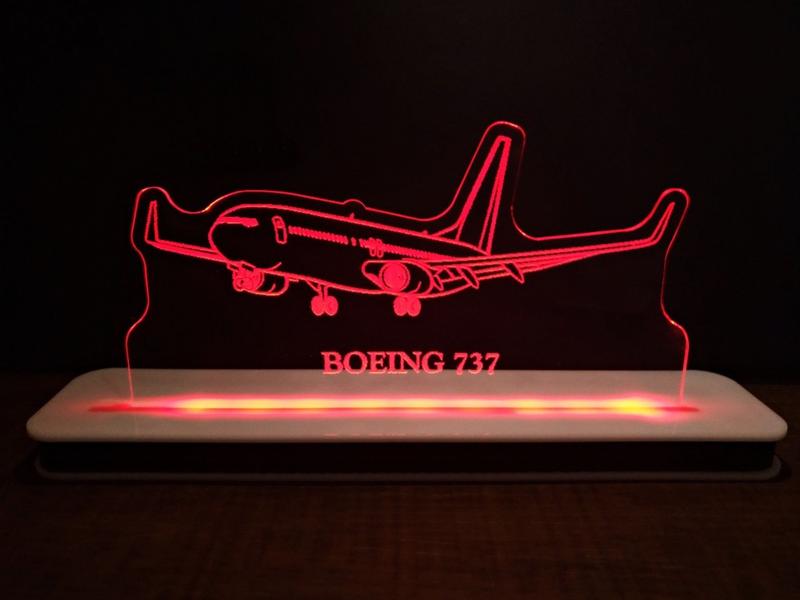 Imagem de Luminária Decorativa com LED Boeing 737