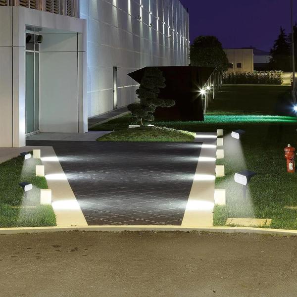 Imagem de Luminária Espeto Jardim Led Solar50W Prova D'Água Luz