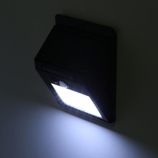 Luminaria Solar Jardim Parede 30 Led Sensor Movimento Gt512 - Lorben Imagem de Luminaria Solar Jardim Parede 30 Led Sensor Movimento Gt512
