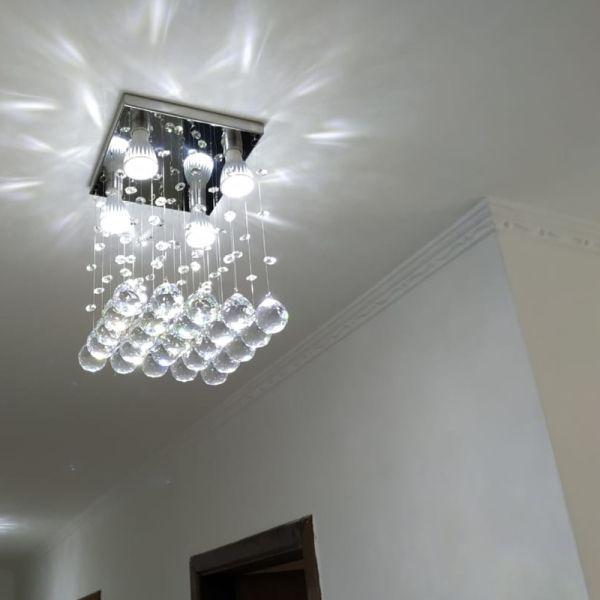 Imagem de Lustre para sala de jantar/estar com 50cm de altura, chuva reta de cristais