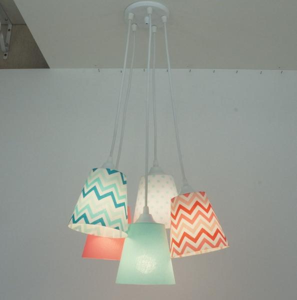 Imagem de Lustre Pendente Cacho Chevron  Crie Casa Verde e Coral