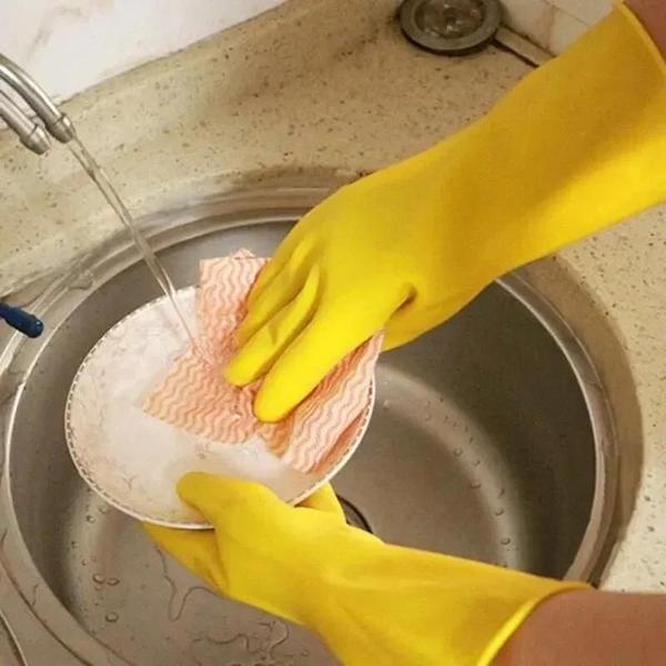 Luvas de Látex Impermeáveis para Lavar Louça e Limpar Vegetais Imagem de Luvas de Látex Impermeáveis para Lavar Louça e Limpar Vegetais