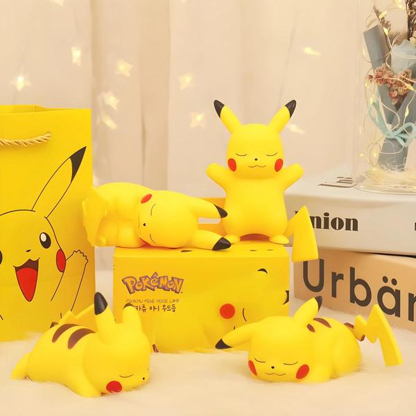 Imagem de Luz Noturna Pokémon Pikachu Infantil - Lâmpada de Cabeceira Fofa para Presente