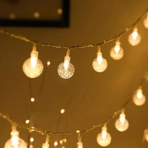 Luzes de Corda LED à Prova D'Água com Bola de Cristal - 20 LEDs para Jardim, Acampamento e Decorações Imagem de Luzes de Corda LED à Prova D'Água com Bola de Cristal - 20 LEDs para Jardim, Acampamento e Decorações