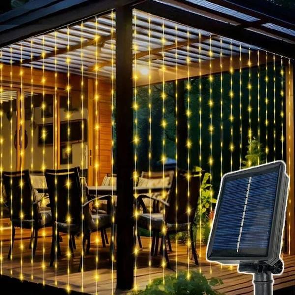 Imagem de Luzes de Cortina LED Solar com 8 Modos - Decoração para Festas e Natal