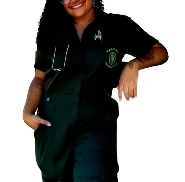 Imagem de Macacão Veterinário Femenino / Brim leve 100% * Algodão Manga Curta Verde Escuro Musgo.