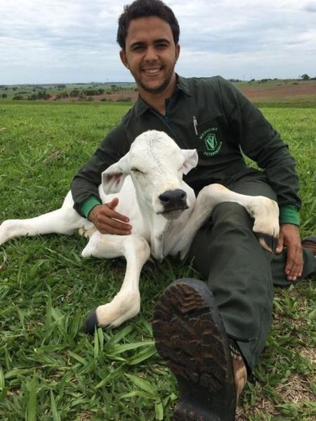 Imagem de Macacão Veterinário Masculino Verde Musgo Manga Curta.