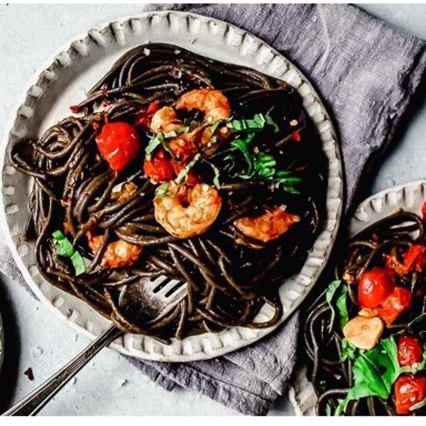 Macarrão Spaghetti Nero Di Sepia La Molisana 500g Imagem de Macarrão Spaghetti Nero Di Sepia La Molisana 500g