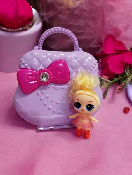 Maleta LOL com Bonecas e Acessórios - Brinquedo Infantil Portátil e Criativo - Envio Nacional Imagem de Maleta LOL com Bonecas e Acessórios - Brinquedo Infantil Portátil e Criativo