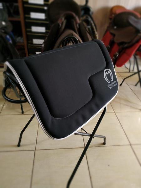 Imagem de Manta de Neoprene PRETA C BRANCO Fitado Branco Especial Reforçada Oferta