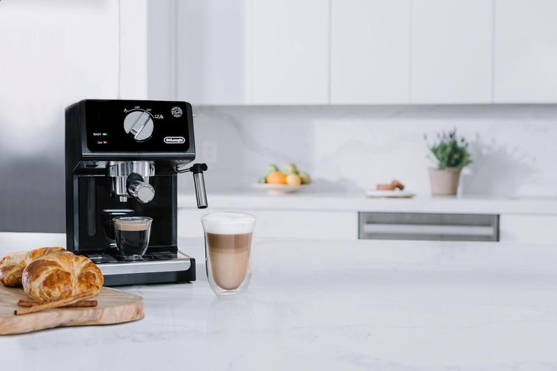 Imagem de Máquina de Café Espresso De'Longhi ECP3120 - 15 Bar - Sistema Cappuccino Avançado