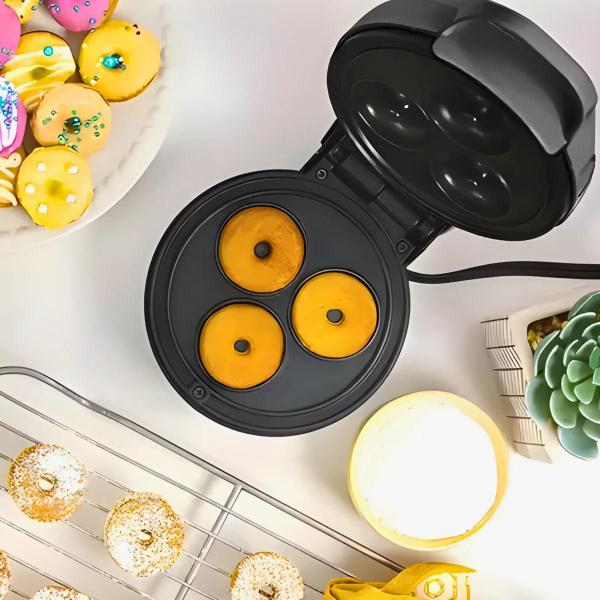 Imagem de Máquina De Donuts Mini - Faz 3 Rosquinhas - 110v