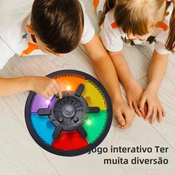 Imagem de Máquina de Jogo de Memória Eletrônica Portátil com Luz e Quebra-Cabeça Interativo