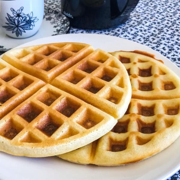 Imagem de Máquina de Waffle Antiaderente Elétrica Portátil 110V Vermelha