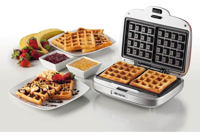 Maquina de Waffle Retrô Vermelha Ariete 1973 Party Time, 700 W, Placas Antiaderentes Imagem de Maquina de Waffle Retrô Vermelha Ariete 1973 Party Time, 700 W, Placas Antiaderentes