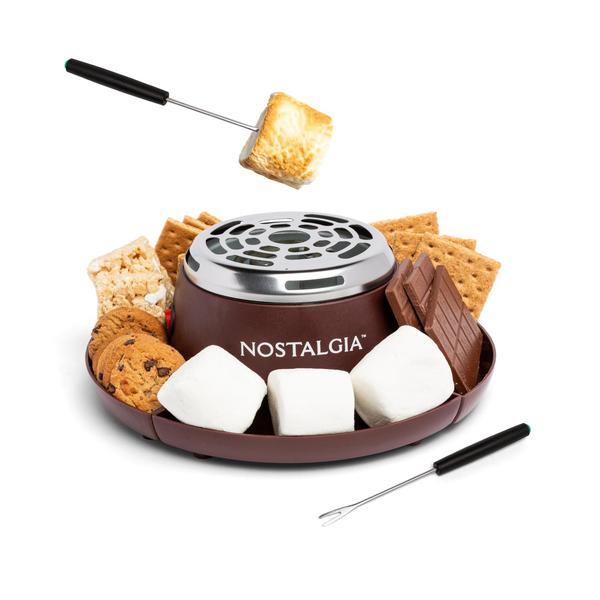 Imagem de Máquina elétrica interna S'mores de aço inoxidável Nostalgia MyMini com 4 bandejas de compartimento para biscoitos Graham, chocolate, marshmallows e 2 garfos para assar, sem chama