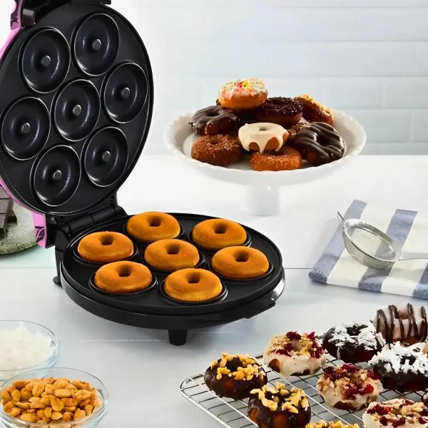 Imagem de Maquina Mini Donuts Rosa Antiaderente 7 Rosquinha 110v