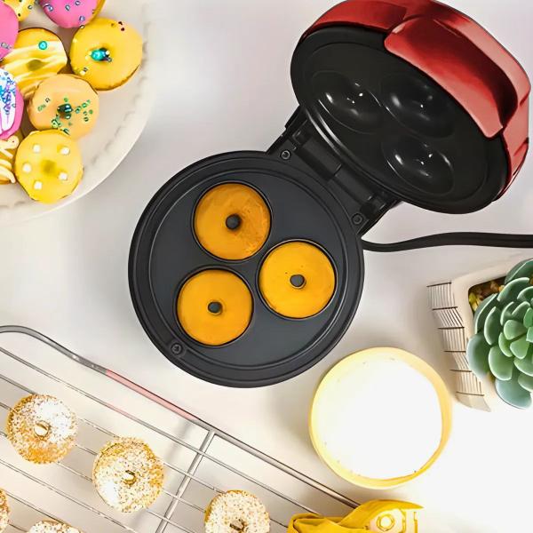 Imagem de Maquina Mini Donuts Vermelha Antiaderente 3 Rosquinha 110v