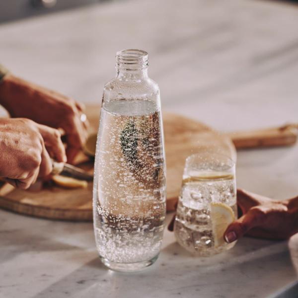 Imagem de Máquina Para Fazer Água Gaseificada Gaia Branca Soda Stream Com Garrafa 