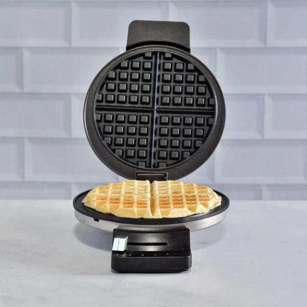 Imagem de Máquina para Waffle em Aço Escovado 127V Cuisinart