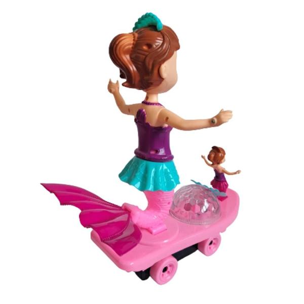 Maravilha Musical Boneca Sereia no Skate em Ação - TOYKING Imagem de Maravilha Musical Boneca Sereia no Skate em Ação