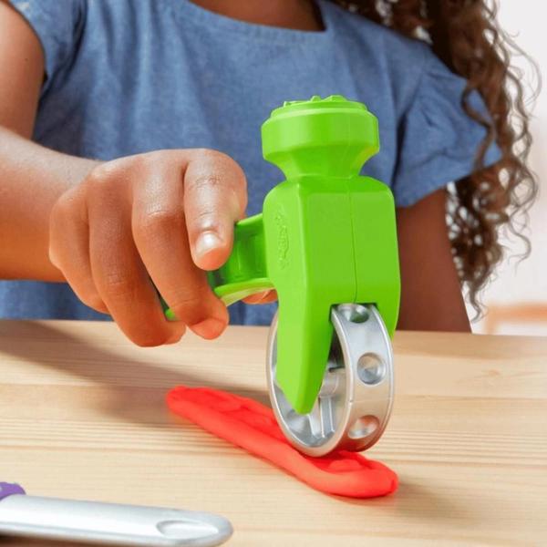 Massinha Play Doh Mesa De Ferramentas Com 5 Potes Hasbro Imagem de Massinha Play Doh Mesa De Ferramentas Com 5 Potes Hasbro