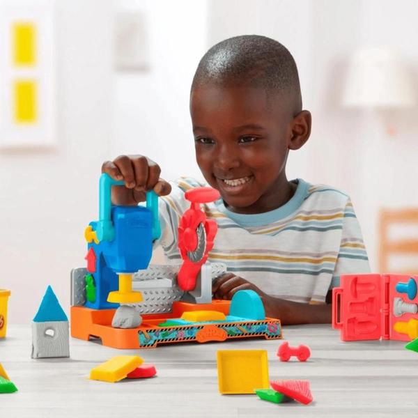 Massinha Play Doh Mesa De Ferramentas Com 5 Potes Hasbro Imagem de Massinha Play Doh Mesa De Ferramentas Com 5 Potes Hasbro