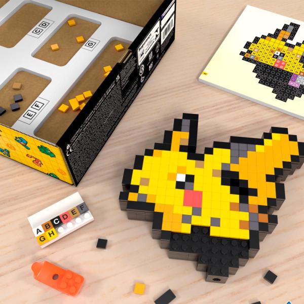 Imagem de Mega Pokémon Construção Pixel Art Pikachu Hth74 - Mattel