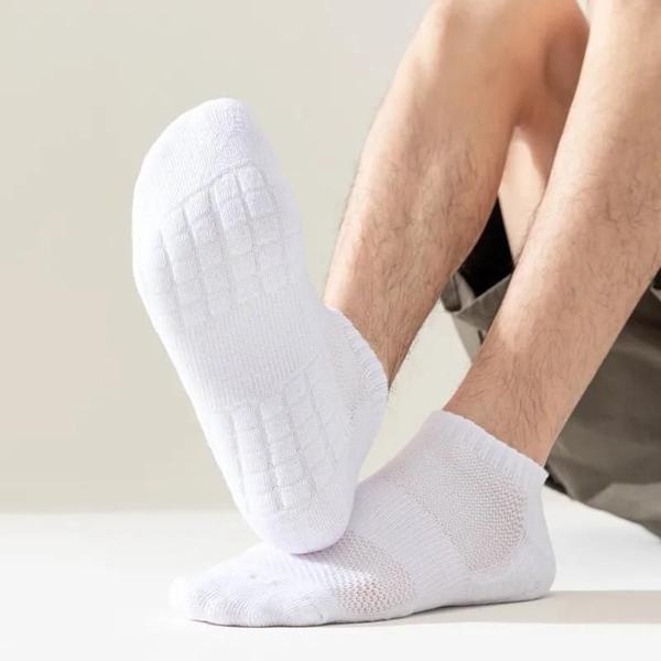 Meias Esportivas Masculinas - Respiráveis, Absorventes e Confortáveis (Baixa, Média e Alta) Imagem de Meias Esportivas Masculinas - Respiráveis, Absorventes e Confortáveis (Baixa, Média e Alta)