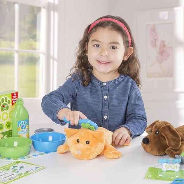Melissa & Doug Alimentando e preparando pet care play set - Melissa & Doug Imagem de Melissa & Doug Alimentando e preparando pet care play set