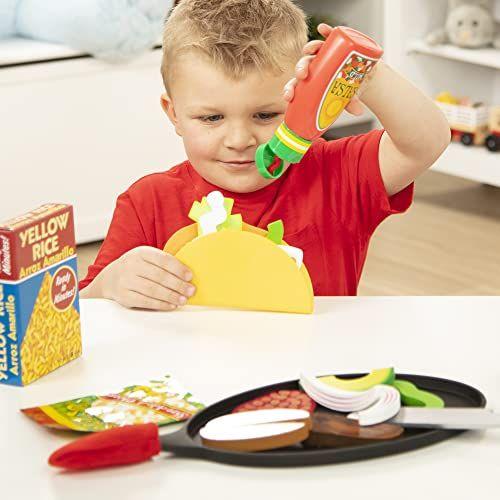 Melissa & Doug Fill & Fold Taco & Tortilla Set, 43 Peças Comida de Jogo Mexicana de Madeira Fatiada, Frigideira e muito Mais - Melissa & Doug Imagem de Melissa & Doug Fill & Fold Taco & Tortilla Set, 43 Peças Comida de Jogo Mexicana de Madeira Fatiada, Frigideira e muito Mais