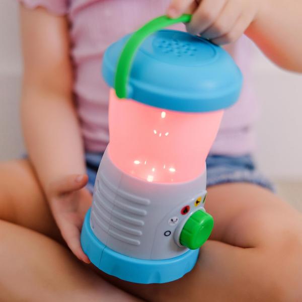 Imagem de Melissa & Doug Vamos Explorar Light & Sound Camping Lantern Play Set