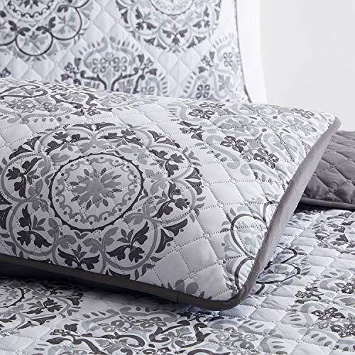 Imagem de Mellanni Bedspread Coverlet Set - Capa de cama King Size com Shams - Tecnologia de acolchoamento ultra-sônico - 3 Piece Oversized King Size Quilt Set - Colchas e Coverlets (King, Rosette Gray)