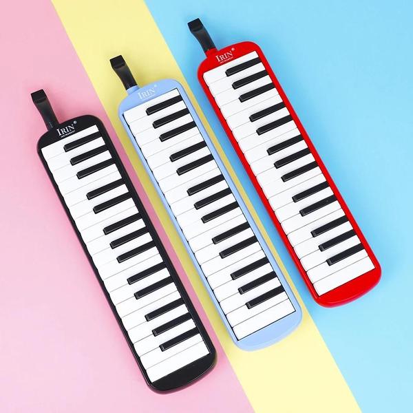 Imagem de Melodica 32/37 Teclas com Bolsa e Bocal - Teclado Estilo Piano