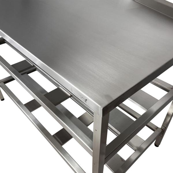 Mesa Aço Inox Profissional 130x60x90 cm com 2 Prateleiras Fenestradas com Espelho Nortinox Imagem de Mesa Aço Inox Profissional 130x60x90 cm com 2 Prateleiras Fenestradas com Espelho Nortinox